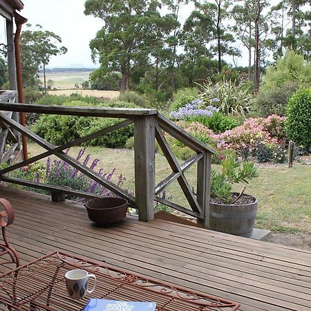 Eagle'S Roost Farmstay B&B Rocky Cape 외부 사진